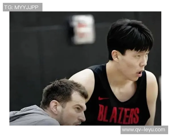 斯普利特谈杨瀚森在球队战术中的关键角色与中轴策应作用